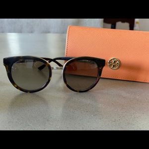 FLASHSALE Tory Burch Sunglasses
